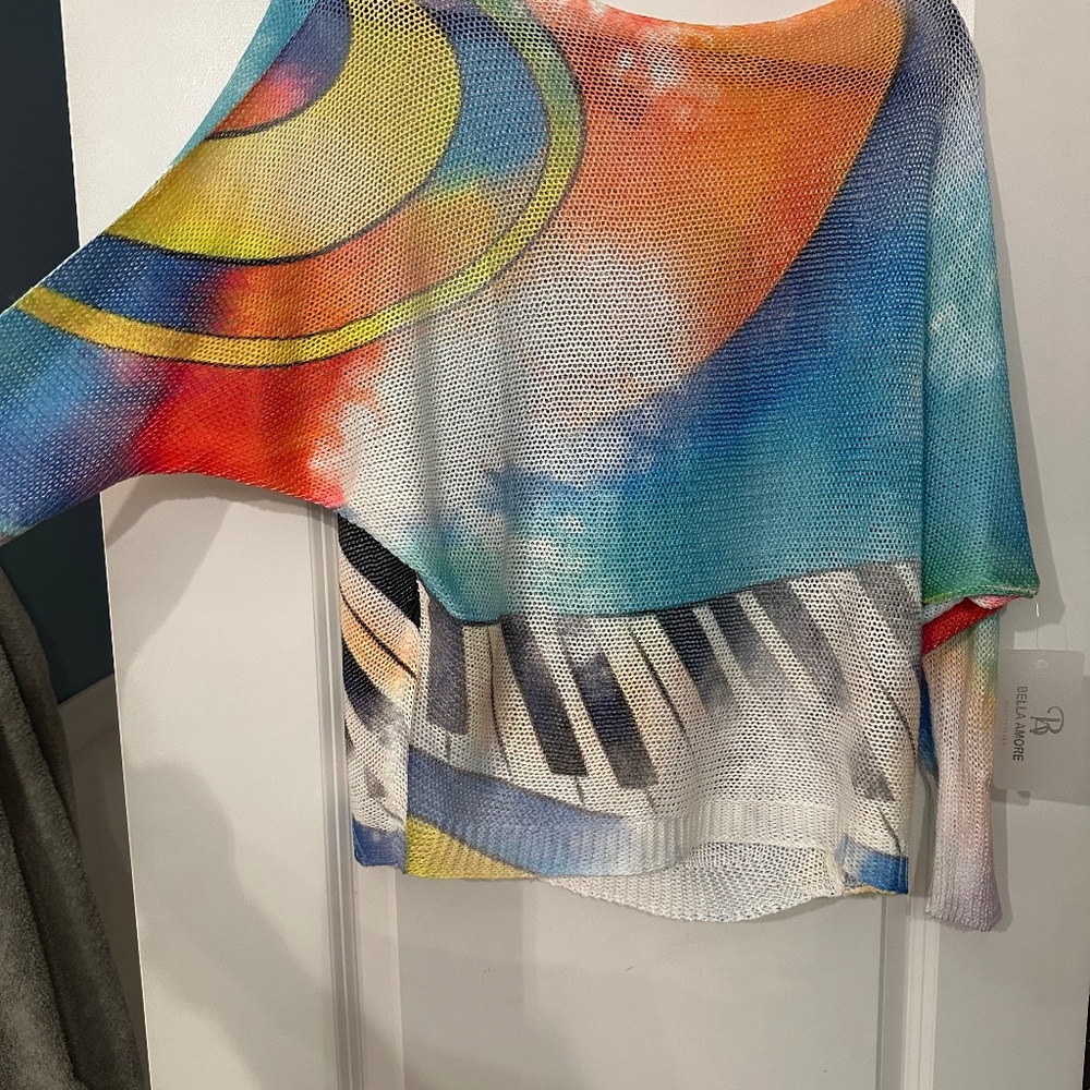 Light weight fun piano-  sweater